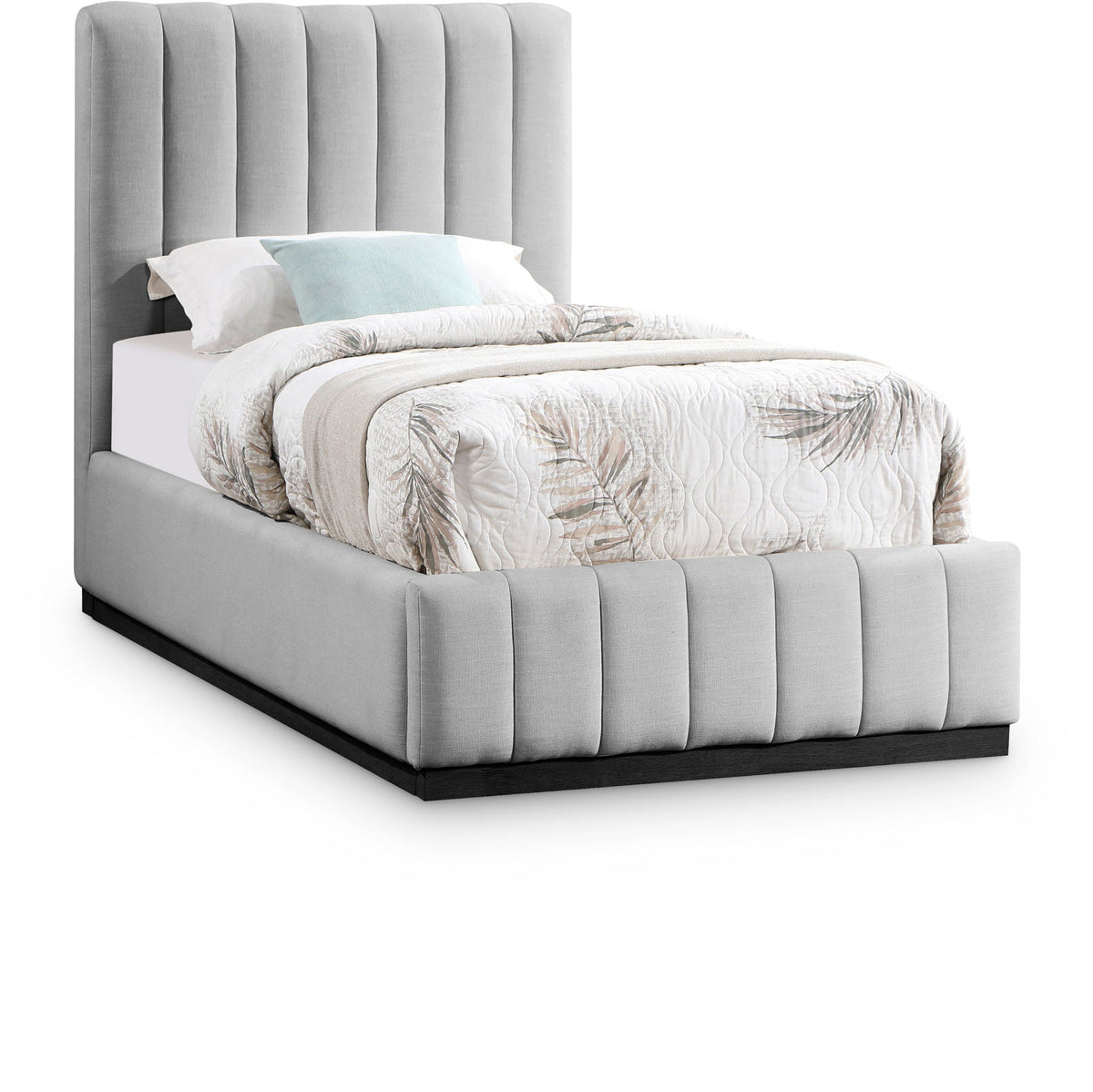 Lucia - Bed