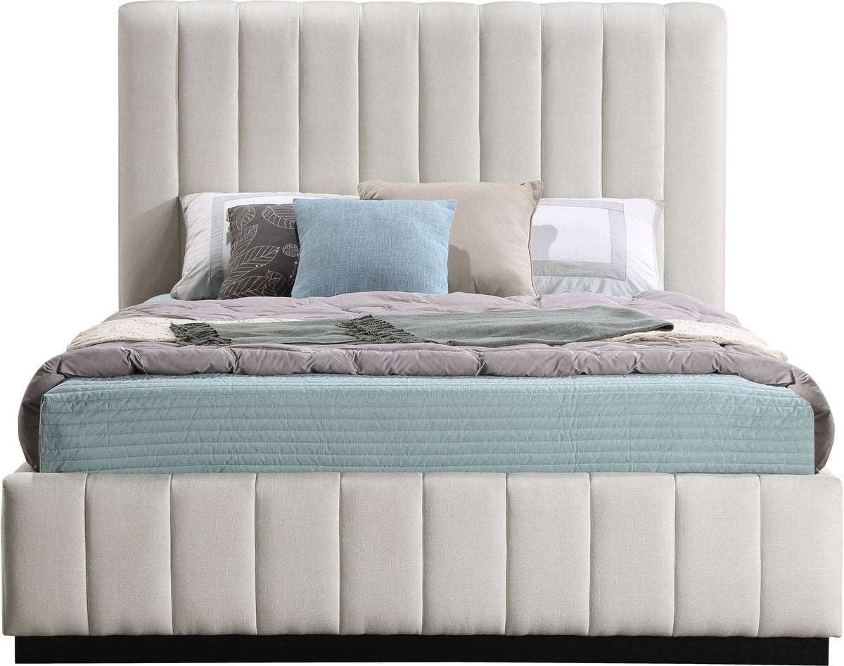 Lucia - Bed
