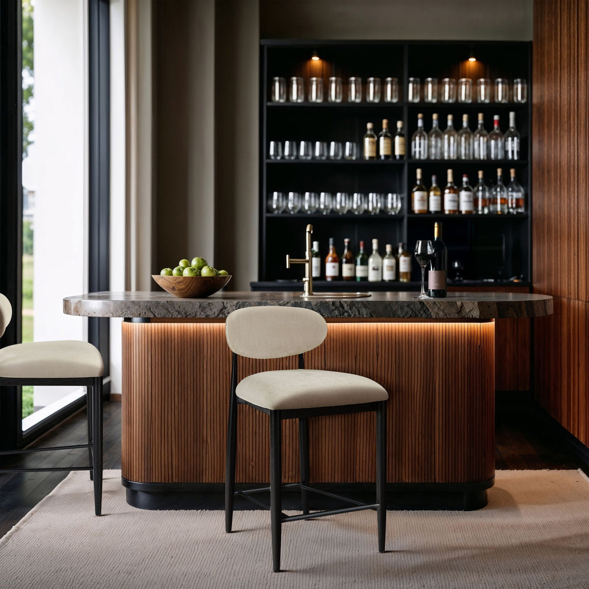 Riccio - Stool - Black Frame