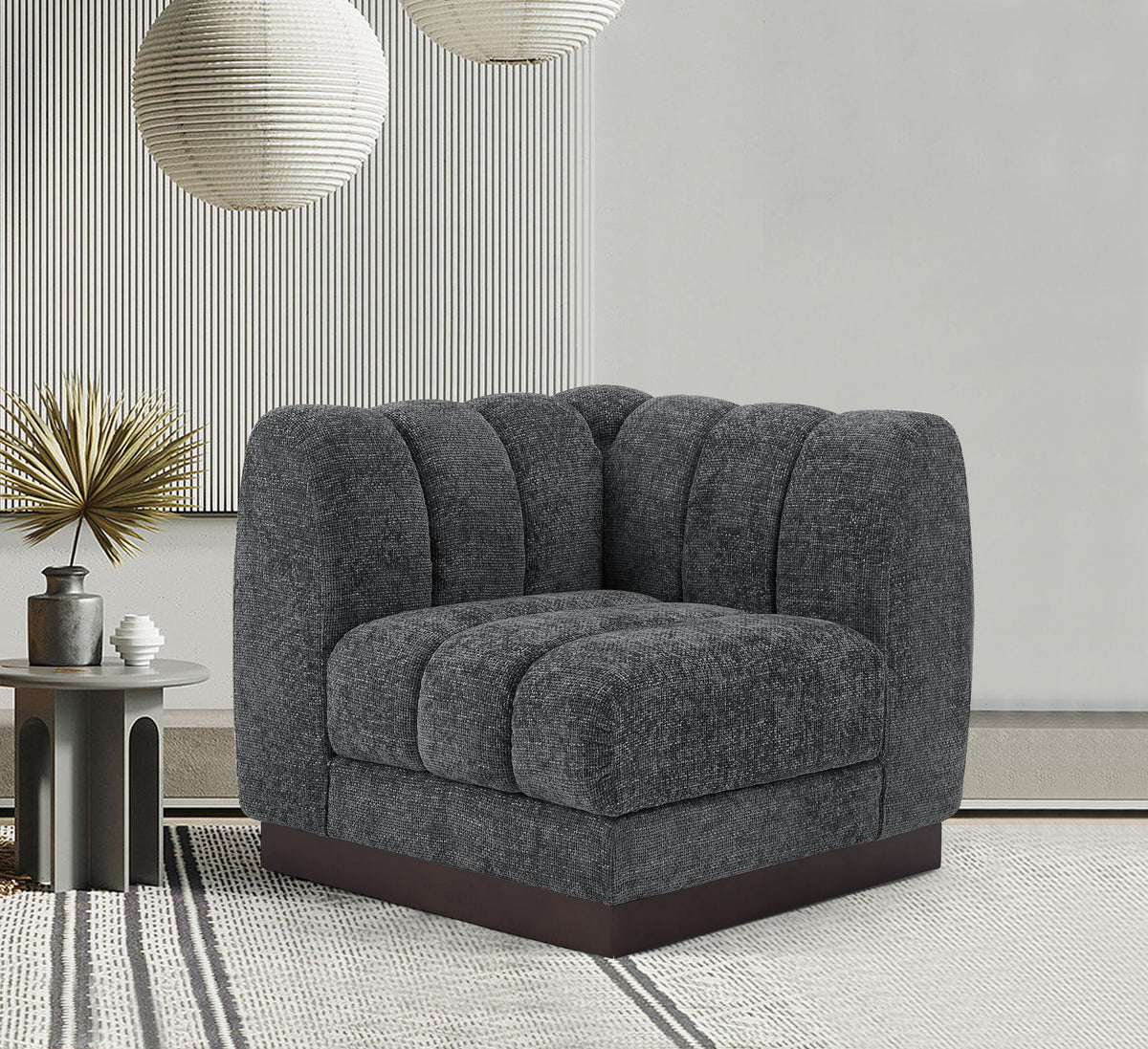 Quinn - Corner Chair
