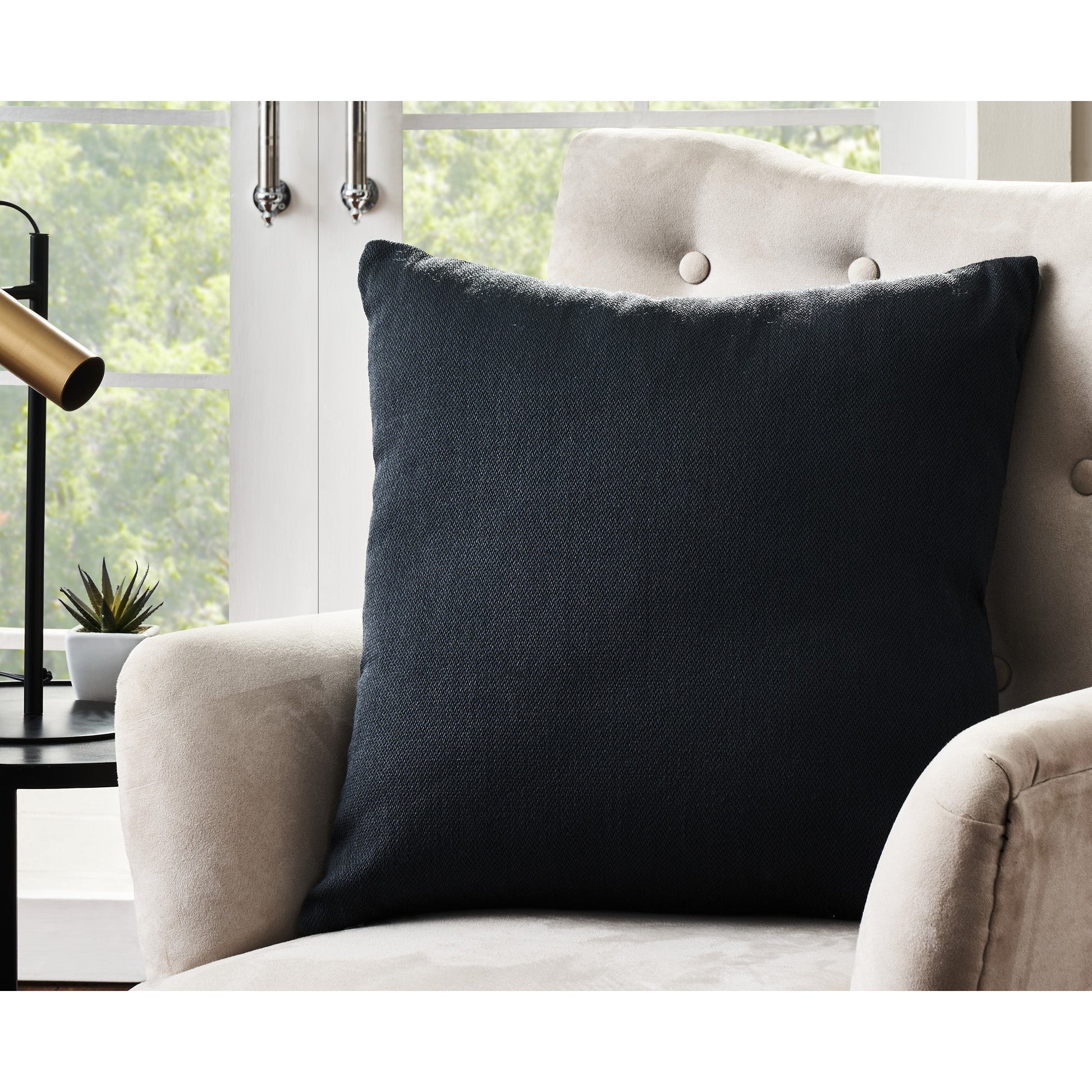 Cruise Outdoor Pillow - Furniture Depot