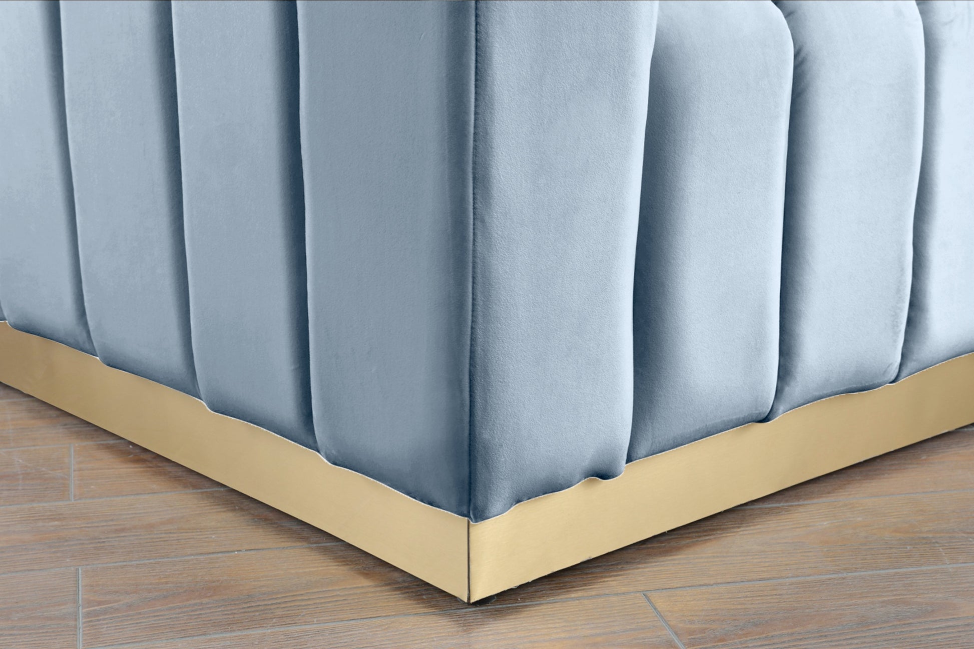 Marlon Velvet Sofa - Furniture Depot