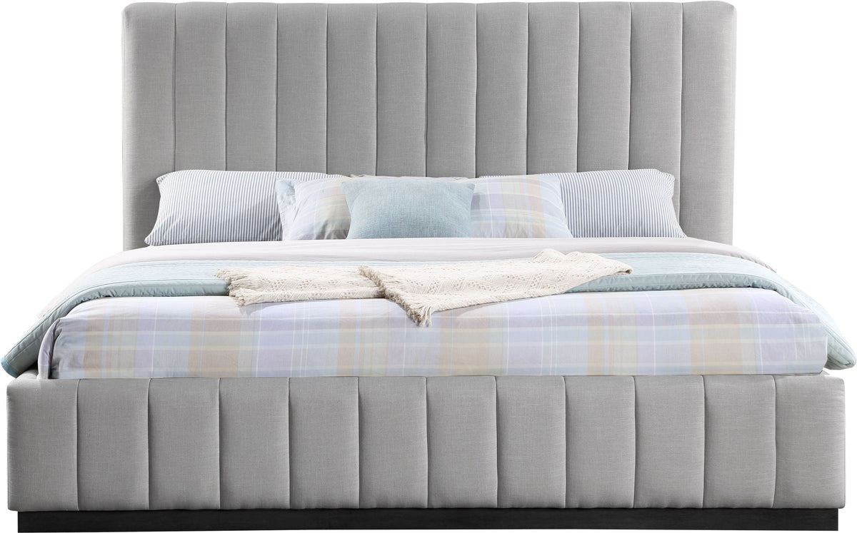 Lucia - Bed
