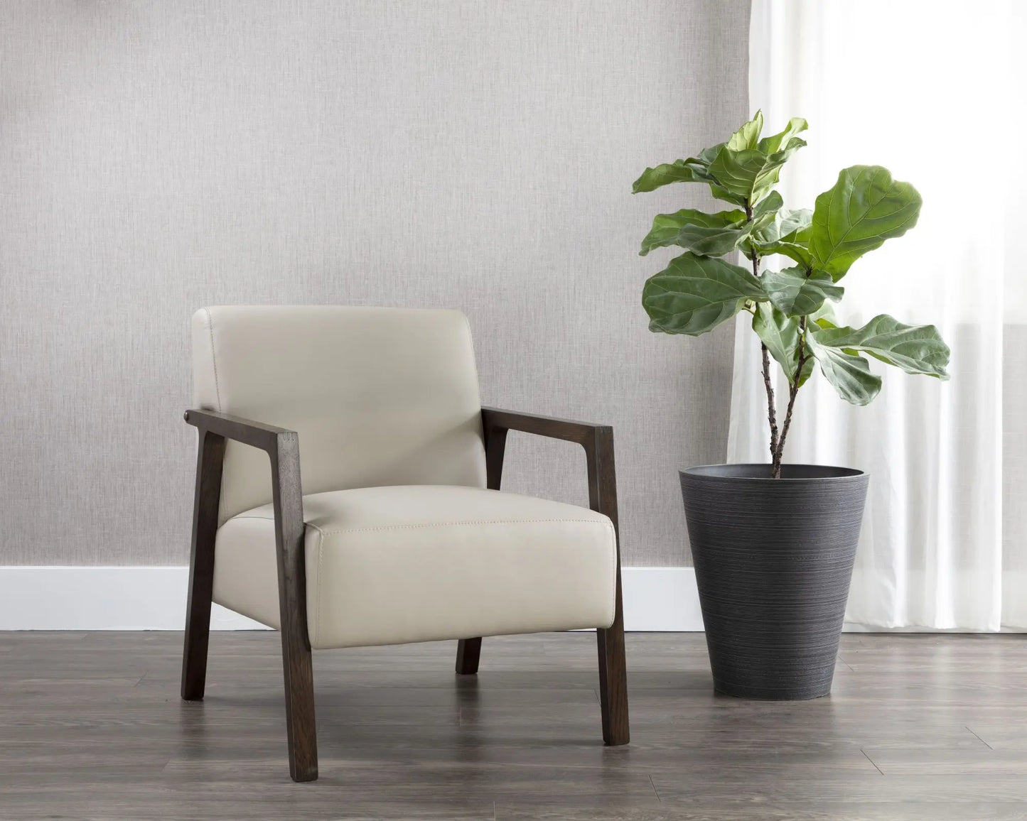 Neymar Lounge Chair Linea Light Grey Leather