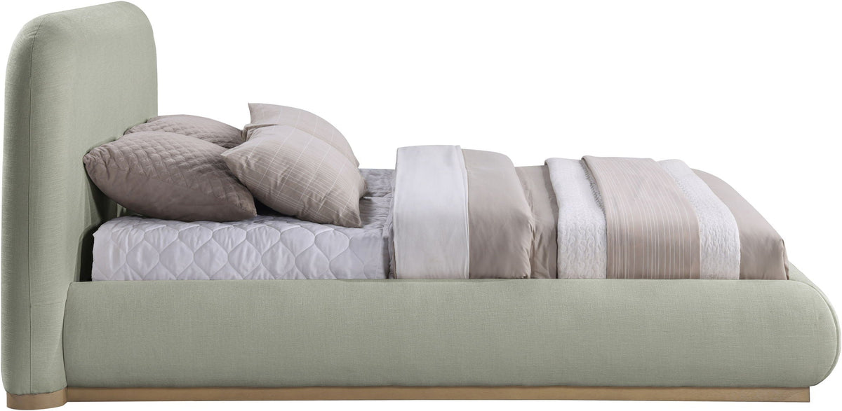 Vaughn - Chenille Bed With Natural Base