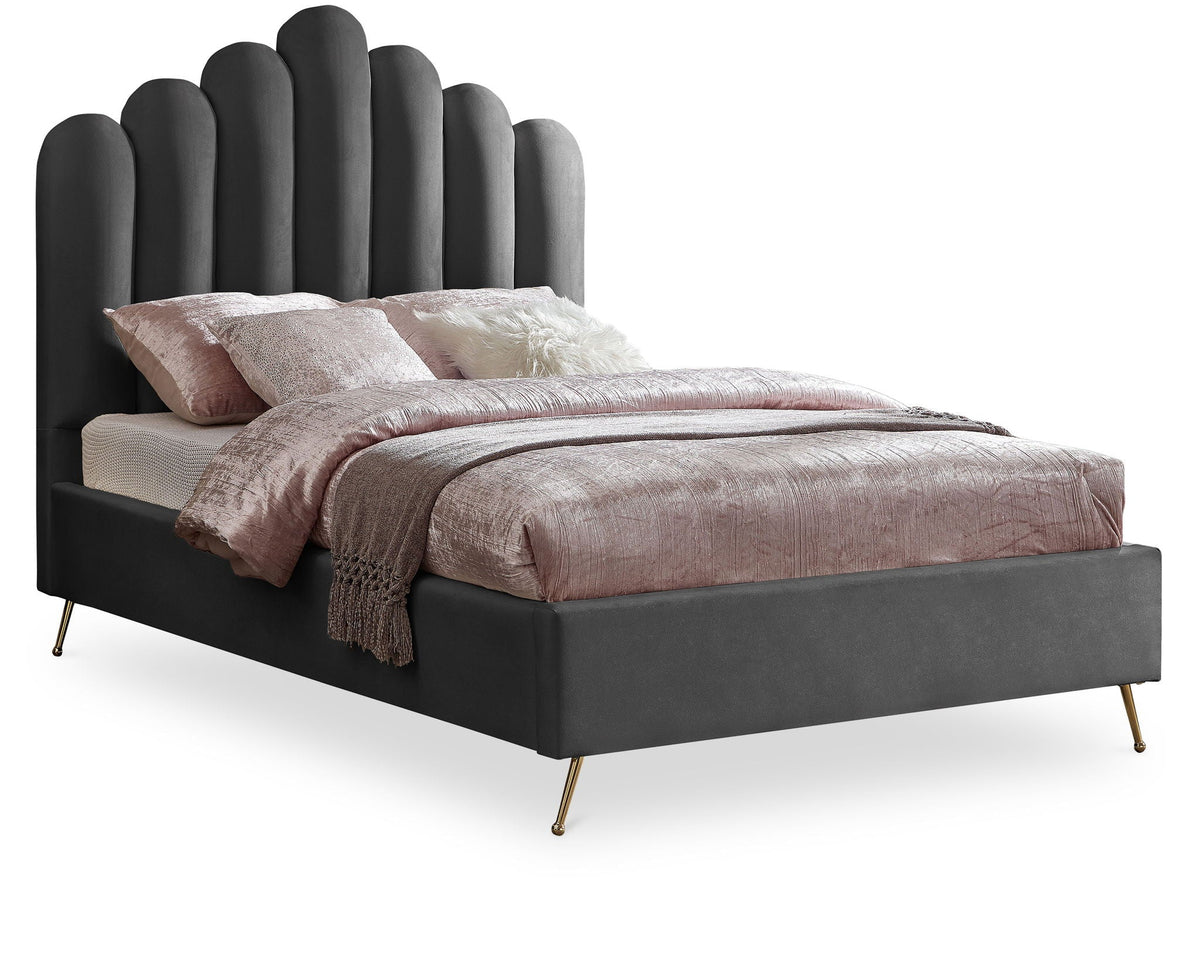 Lily - Bed