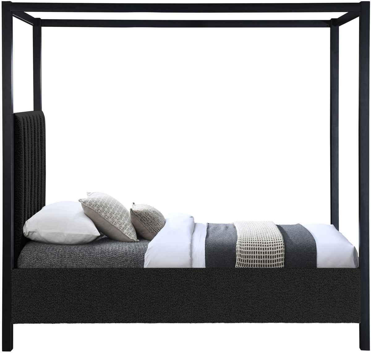 Kelly - Bed
