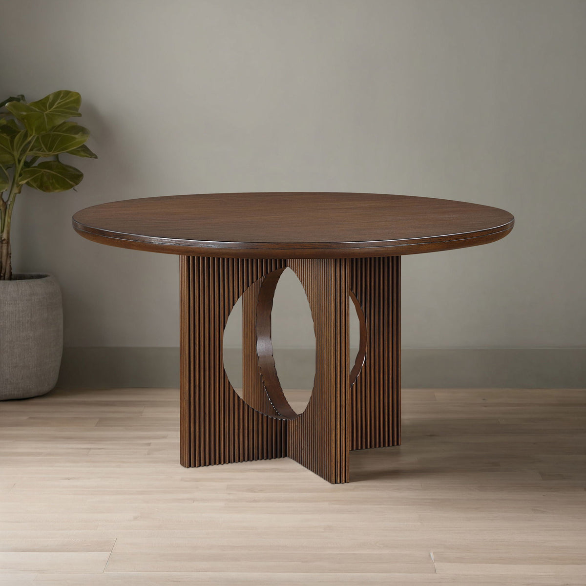 Rivas - Round Dining Table