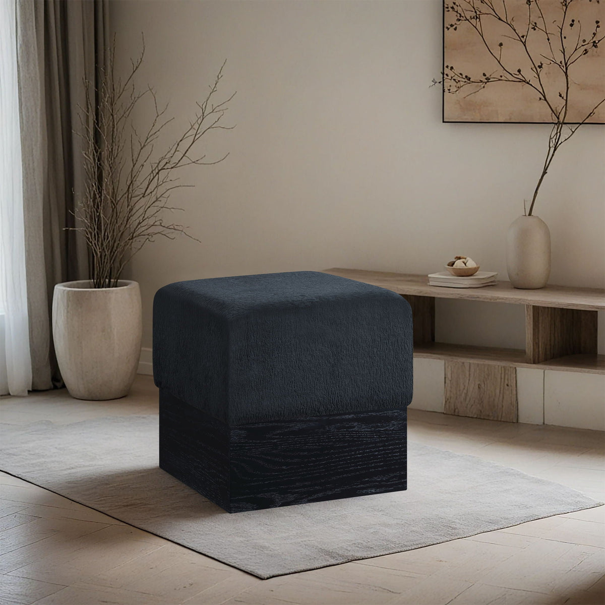 Havre - Ottoman / Stool With Black Base