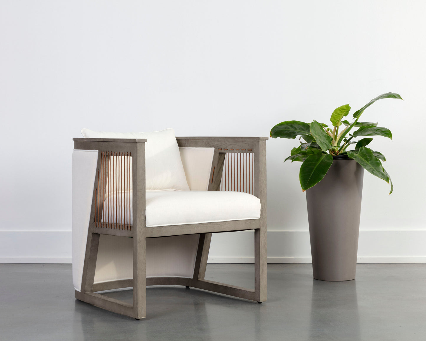Sala Lounge Chair - Linoso Ivory