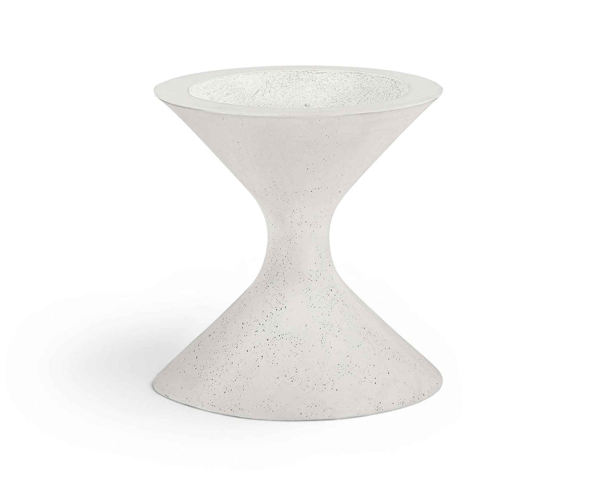 Vessa - Indoor / Outdoor Concrete Planter