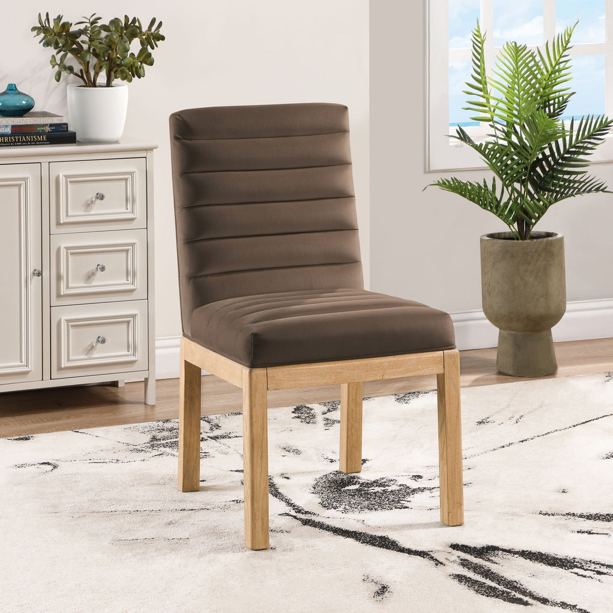 Evelyn - Dining Chair With Natural Legs