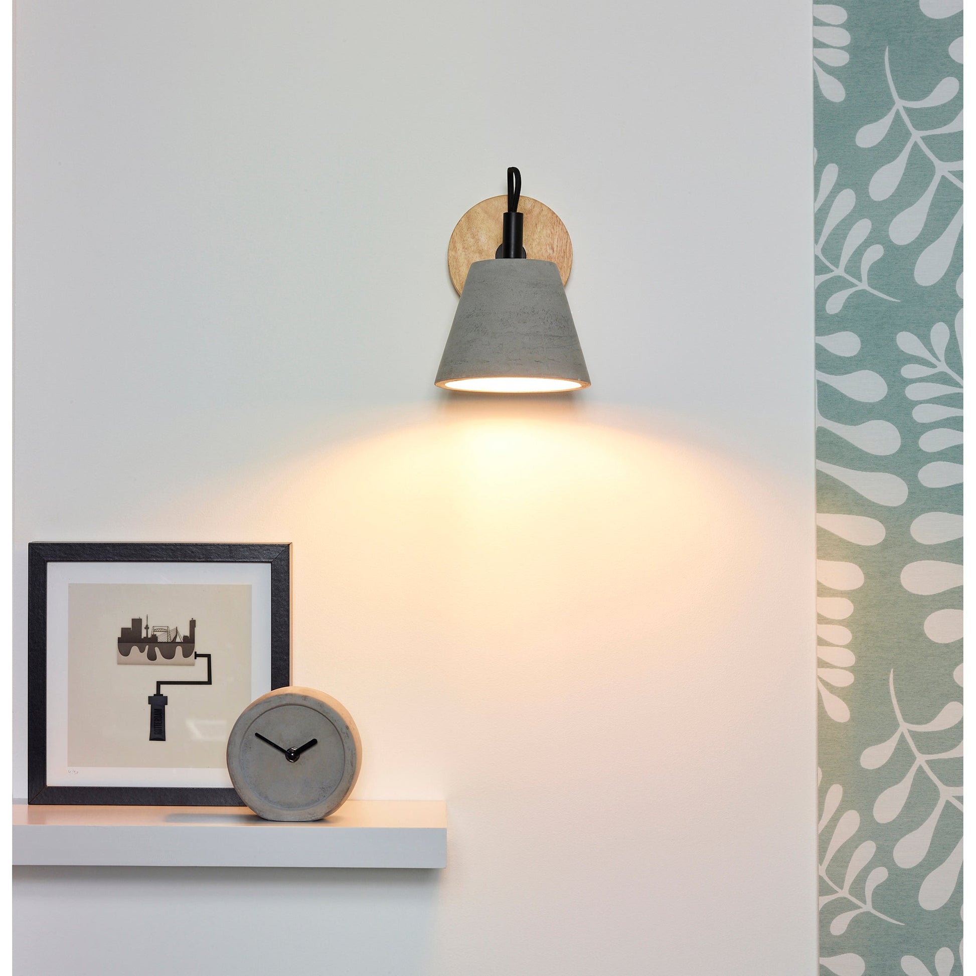 Turtle Bay Wall Sconce - Furniture Depot