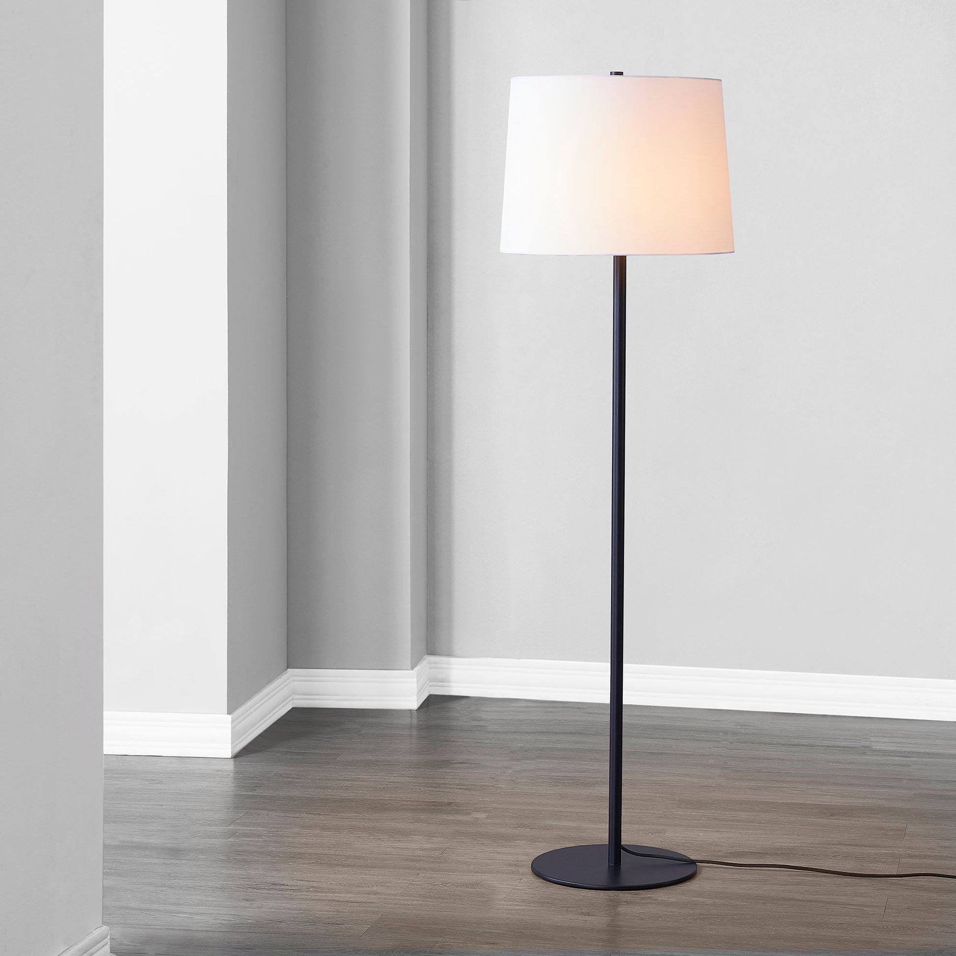 Nevin Floor Lamp - Furniture Depot
